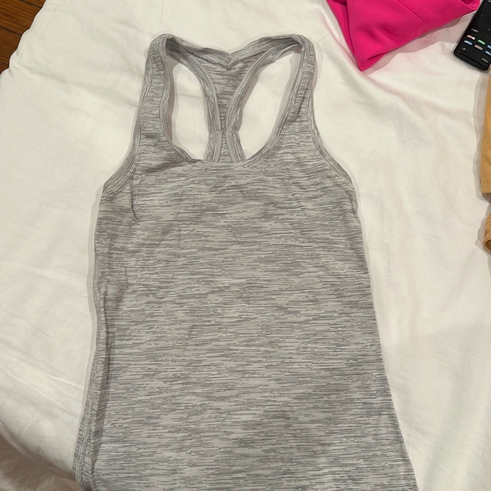 Lululemon razor back tank top gray and white size 4